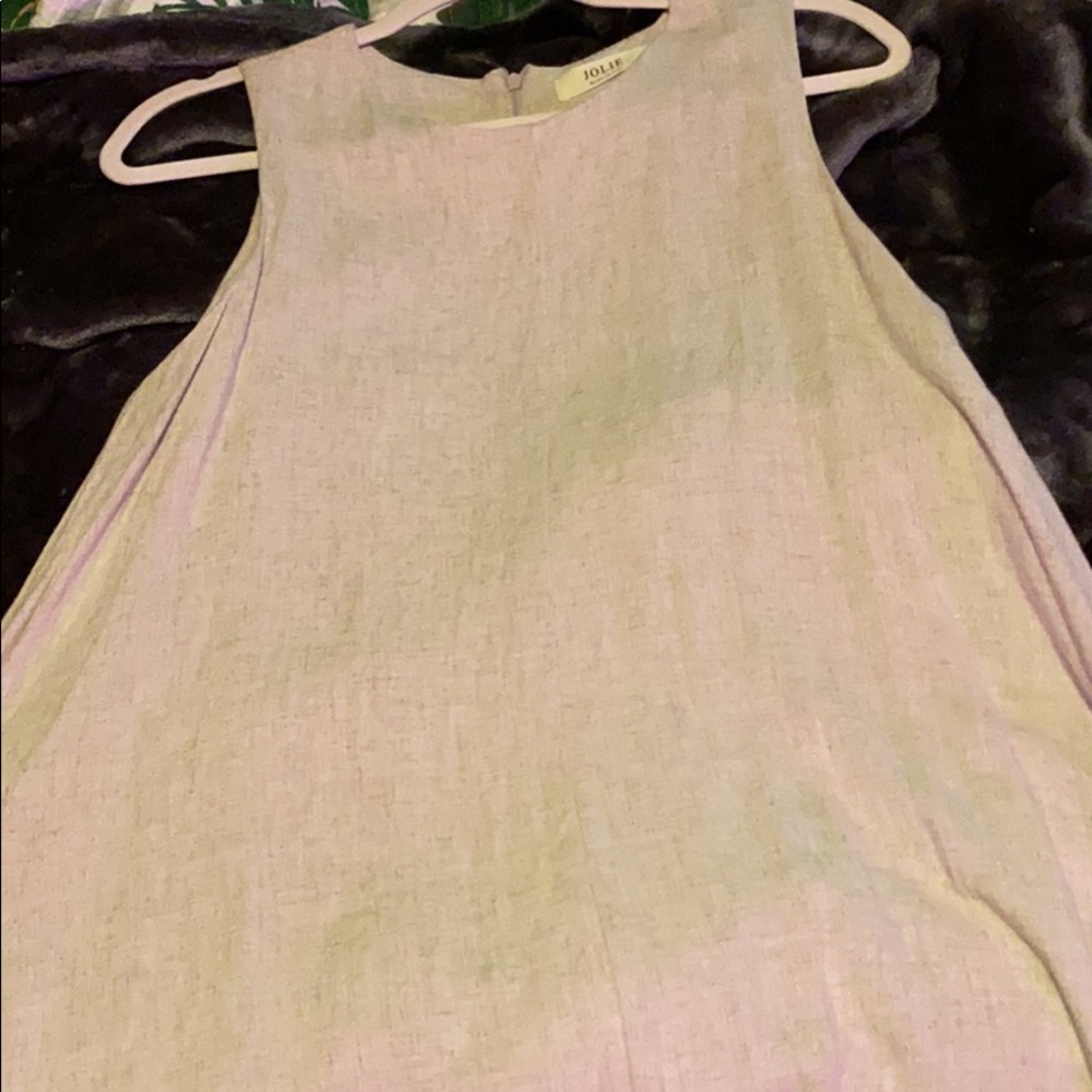 cute classy summer dress. goes to right above knee